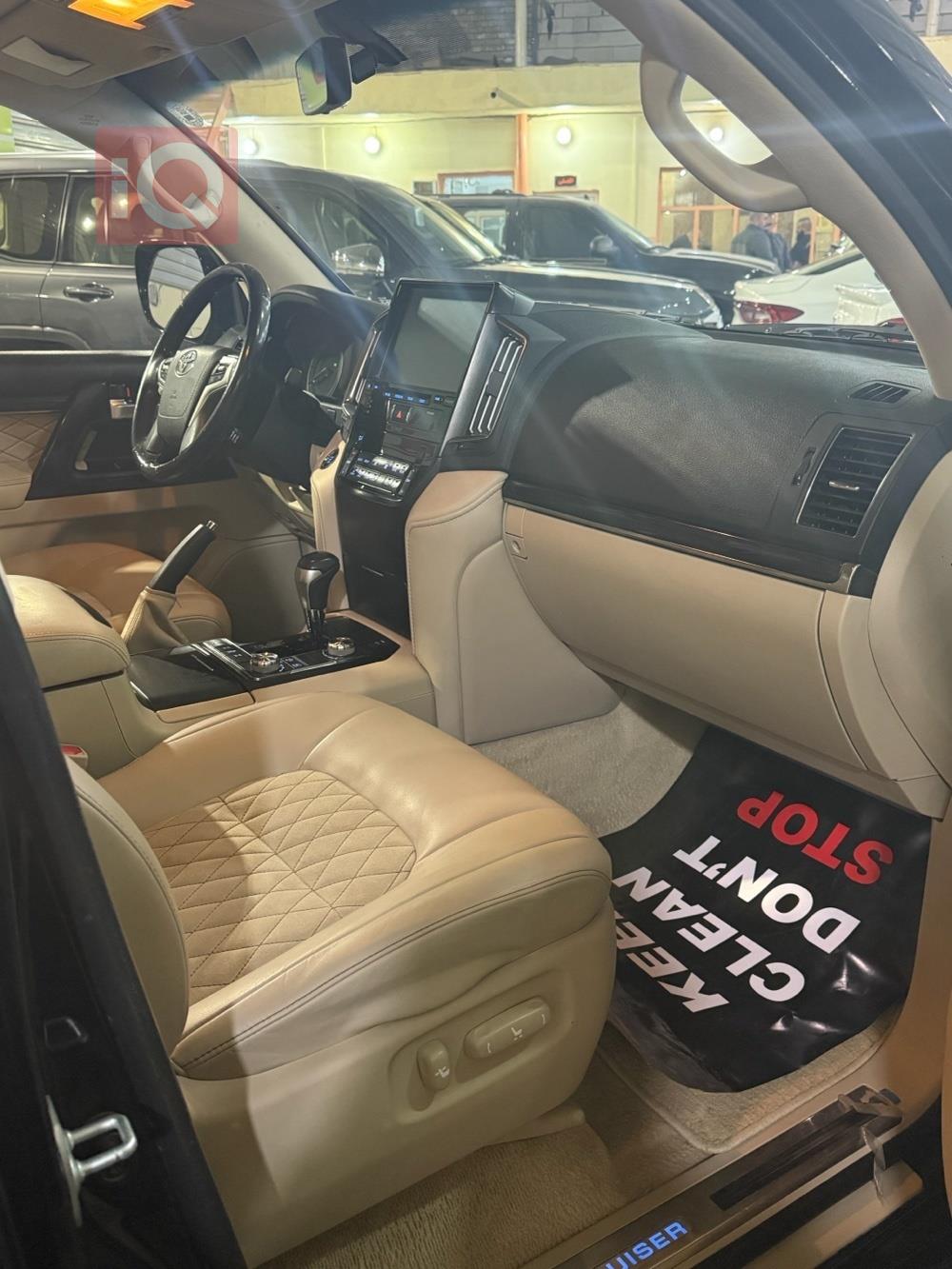 تويوتا لاندكروزر